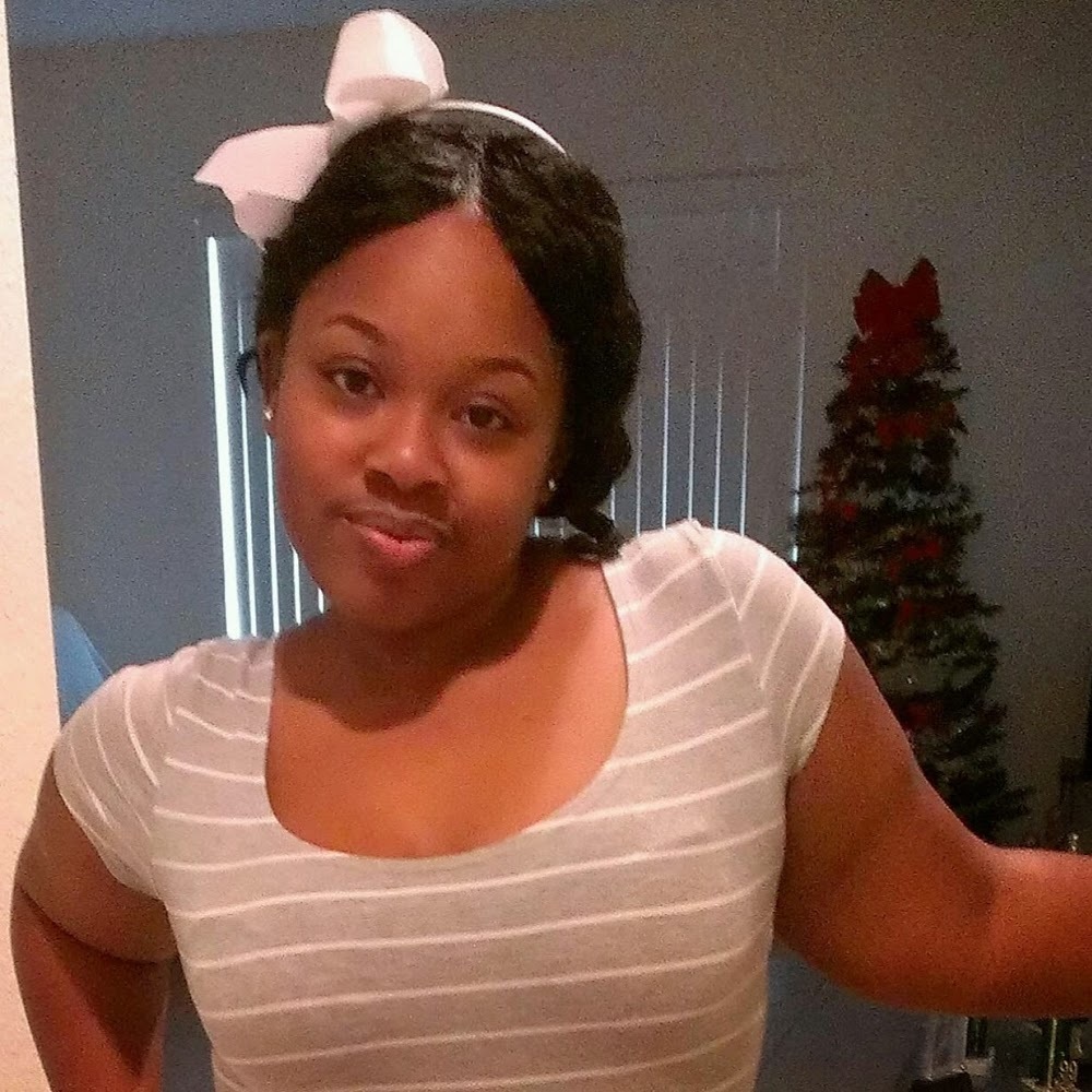 Meet your Posher, Alexis